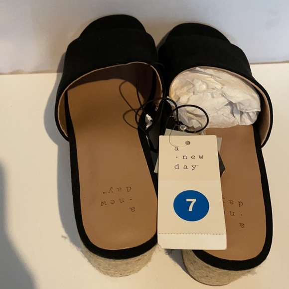 Memory foam black & mavis burlap slide heels - Picture 8 of 10